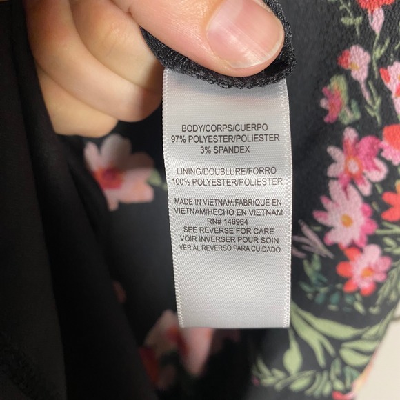 NWT Julia Jordan Black Floral Maxi Dress Size 12 Flutter Sleeve V-Neck - Picture 12 of 16